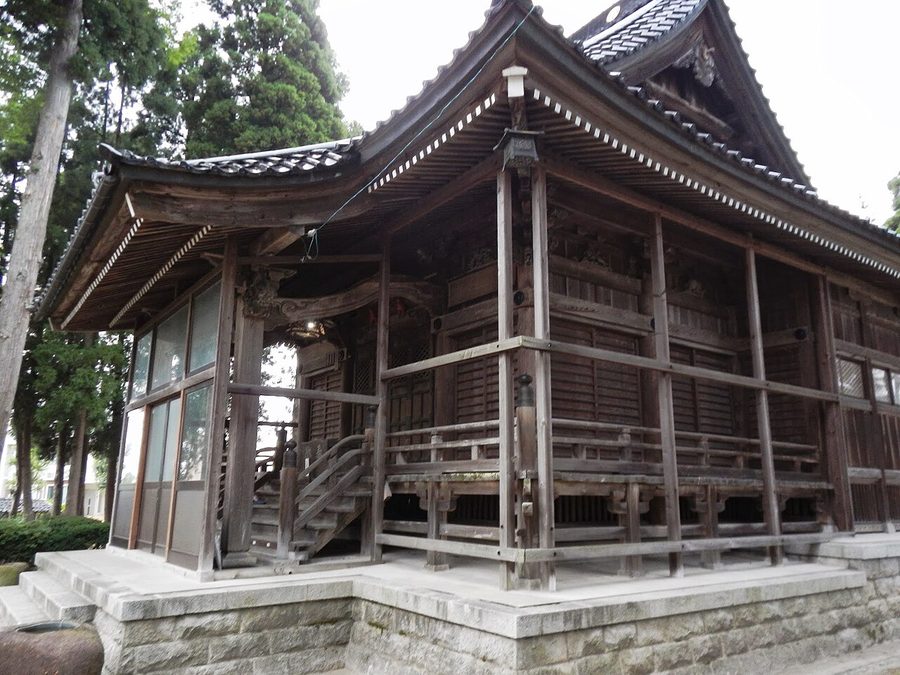櫟原神社の社殿です