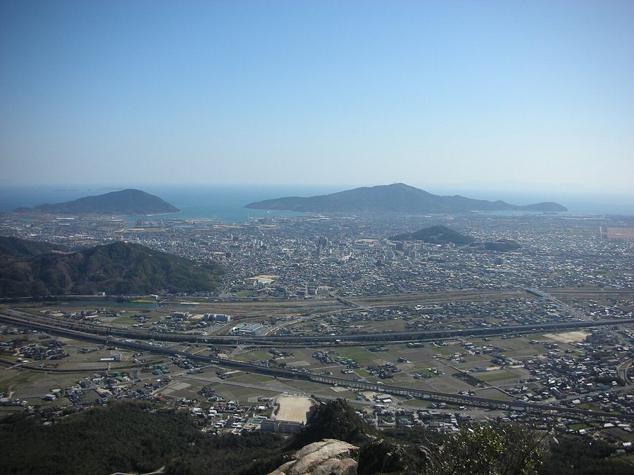 右田ヶ岳から南に防府平野を見た景観