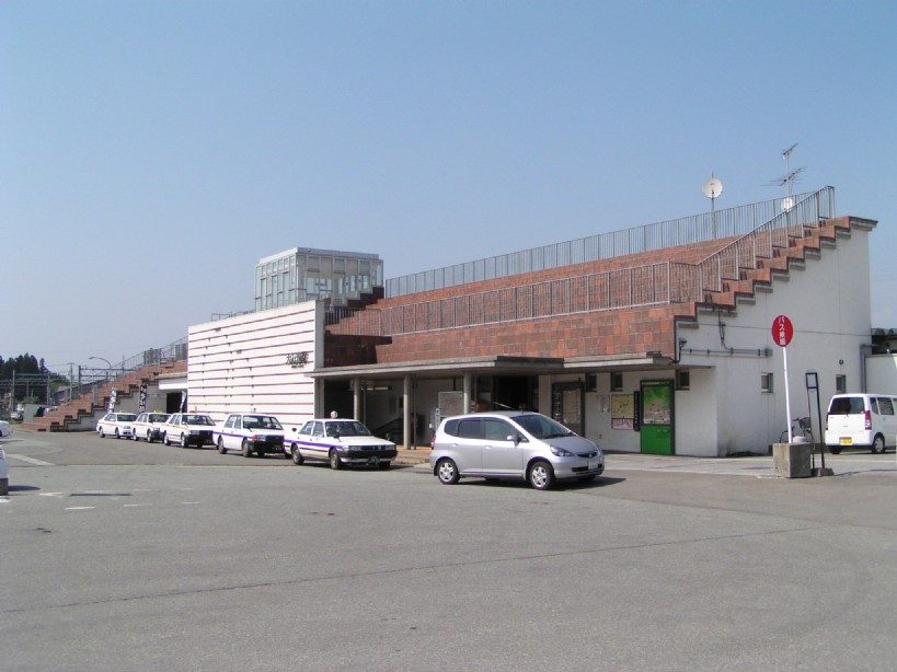 大石田駅の駅舎
