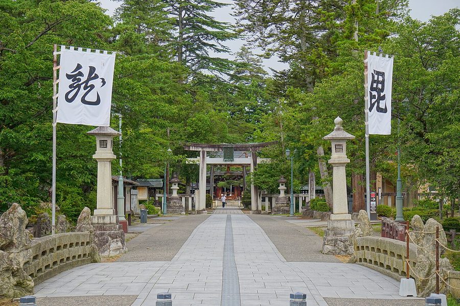 上杉神社の参道