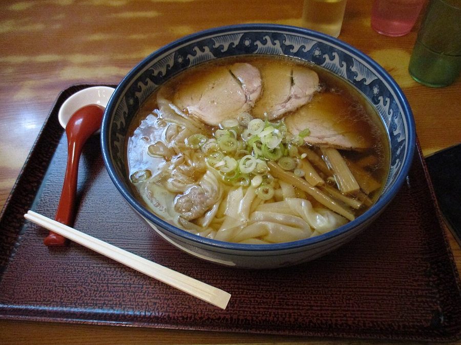 酒田ラーメン(ワンタンメン)