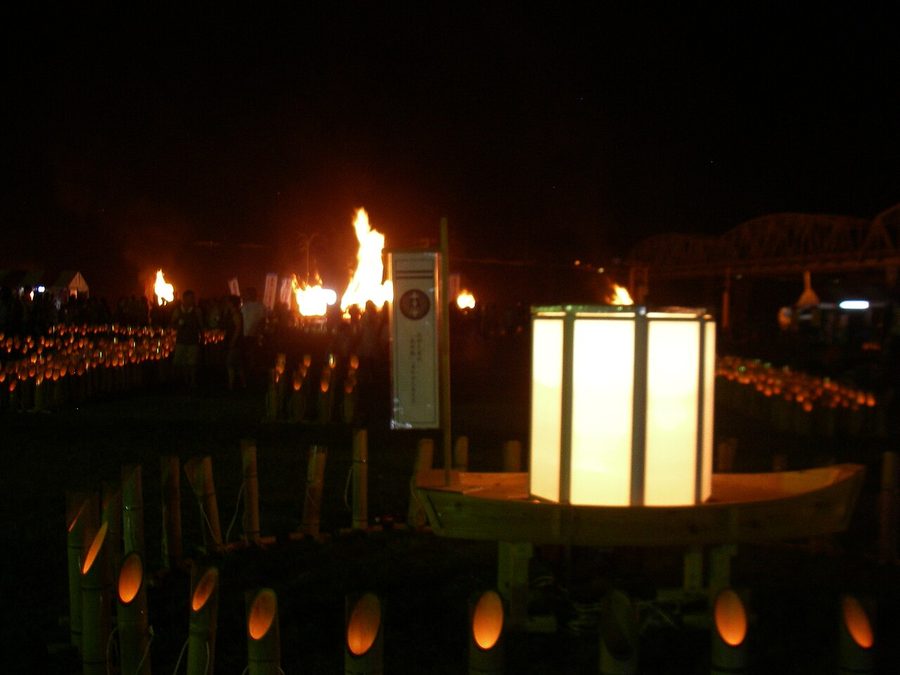 南部の火祭り「船灯籠」