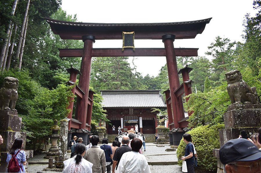 北口本宮冨士浅間神社の大鳥居