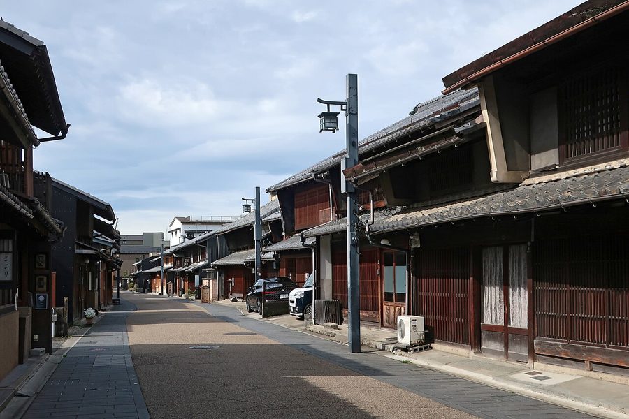 川原町の町並み