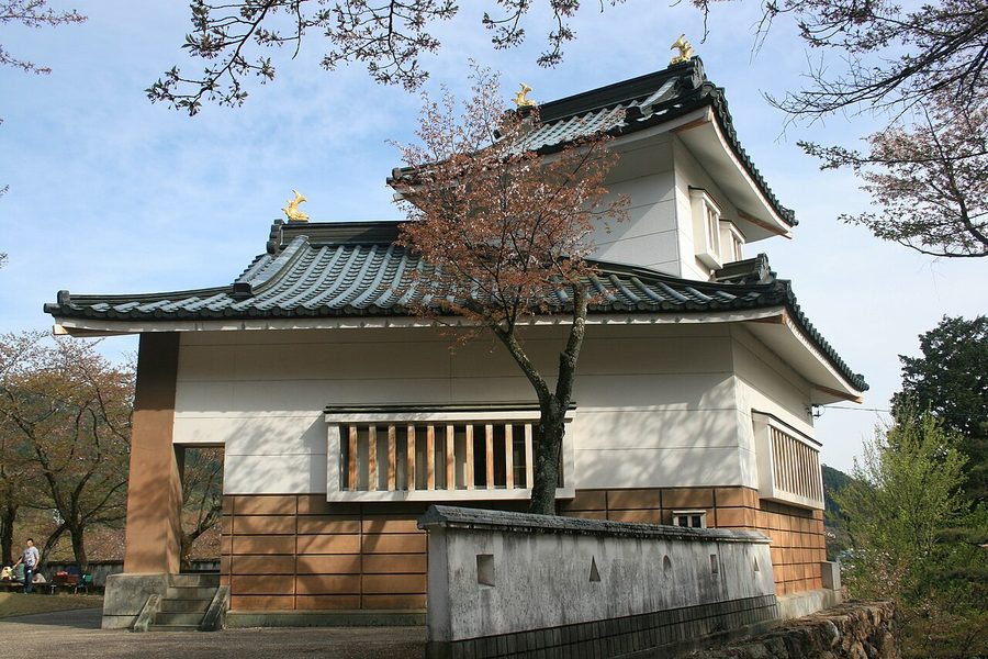 小倉山城の模擬櫓