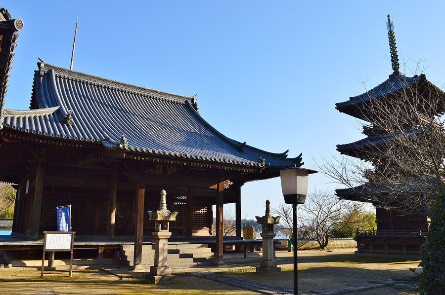 本蓮寺境内
