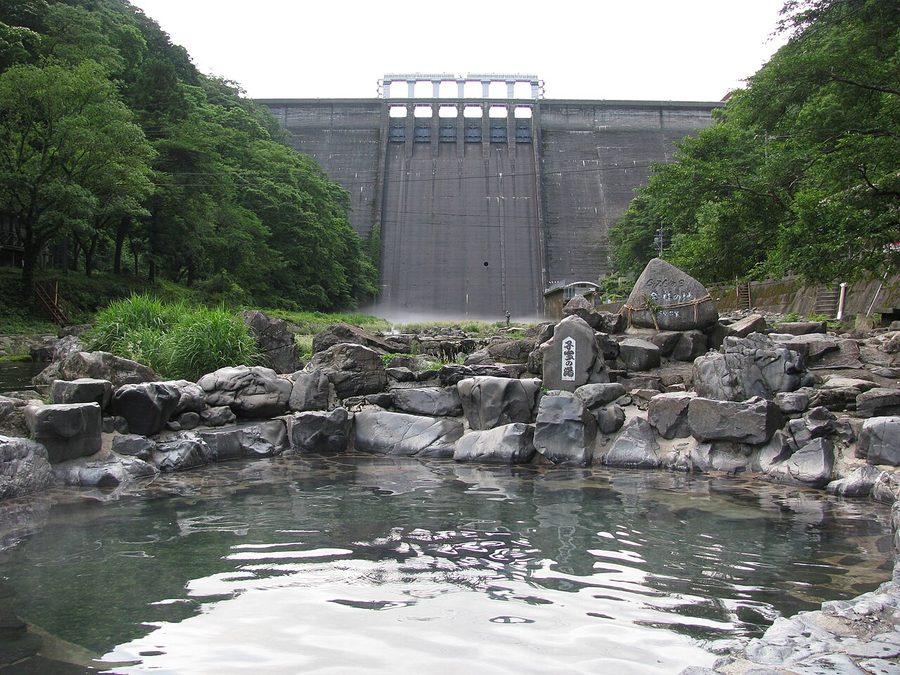 湯原温泉の露天風呂