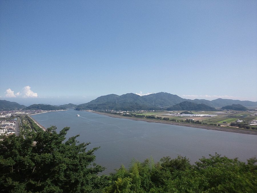 古城山公園から見下ろした笠岡湾の眺め