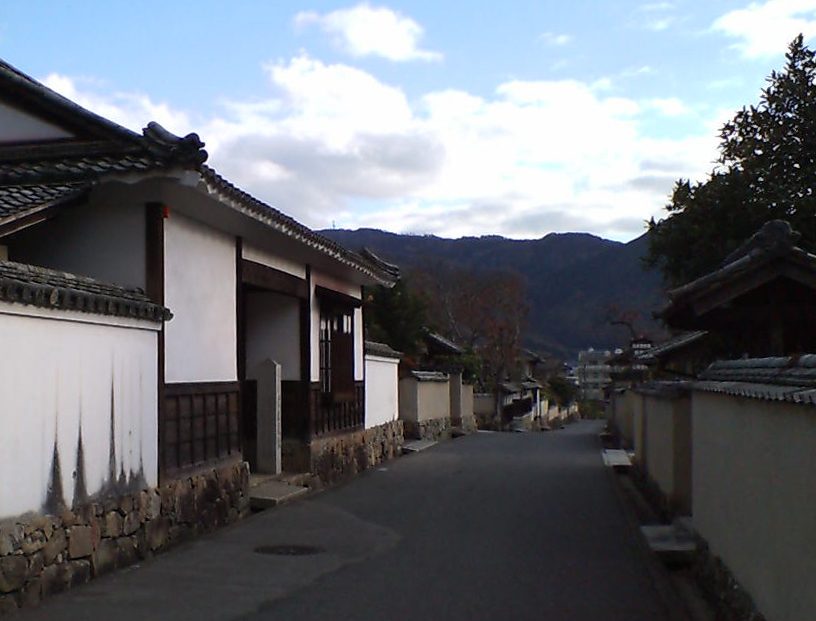 石火矢町の武家屋敷通り