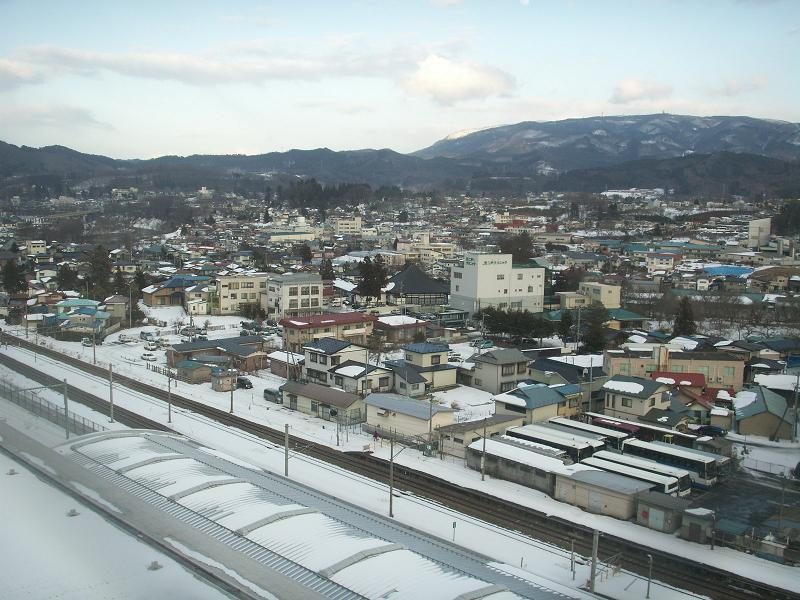 雪化粧した二戸市の街並み