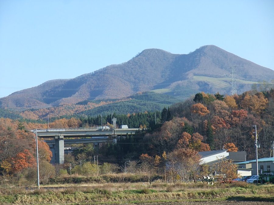 七時雨山