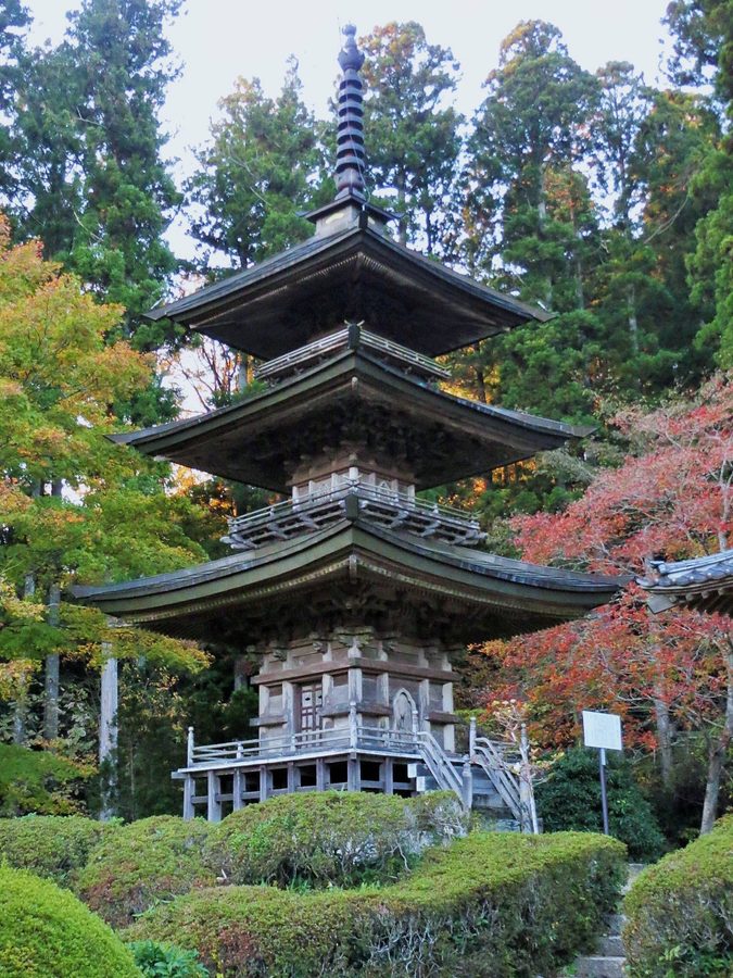 普門寺の三重塔