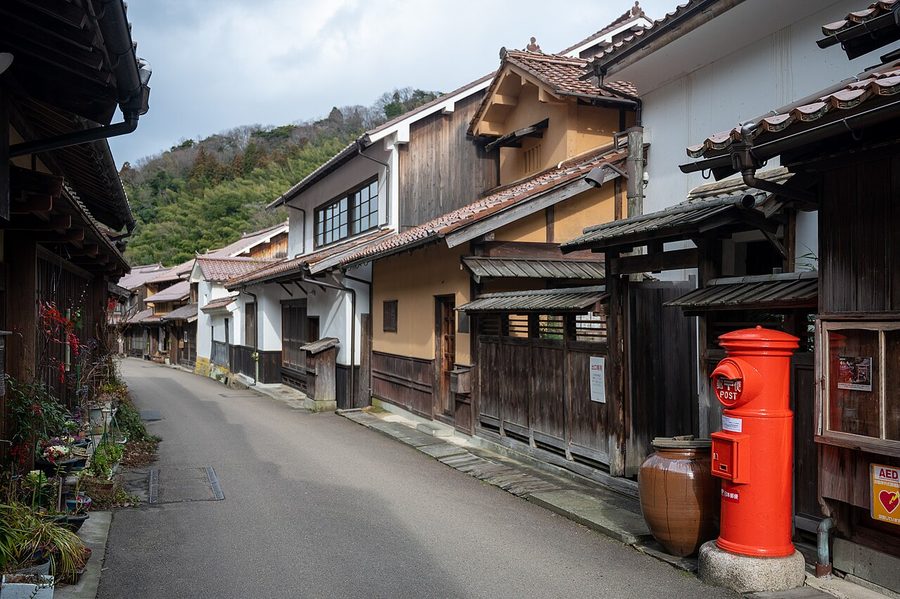 石見銀山の鉱山町として栄えた大森の町並み