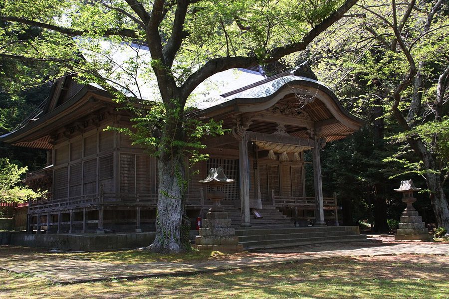由良比女神社の拝殿