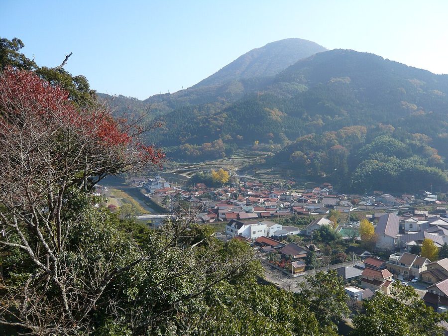 太皷谷稲成神社から見下ろした津和野の町並み