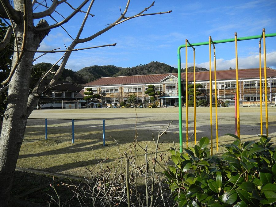 郷野小学校の木造校舎