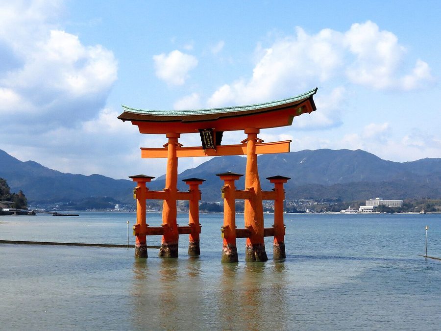 厳島神社の大鳥居
