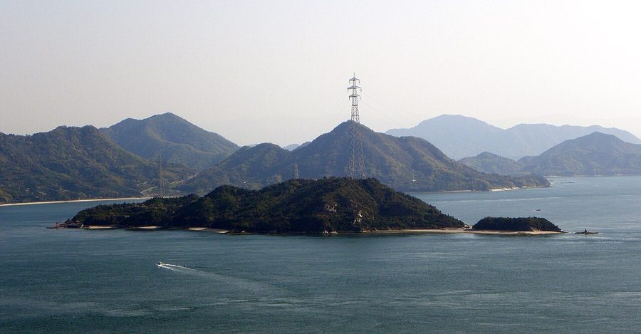 黒滝山から望む大久野島