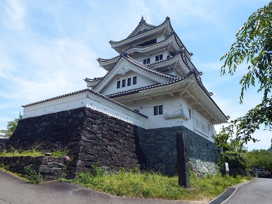 川島城の模擬天守