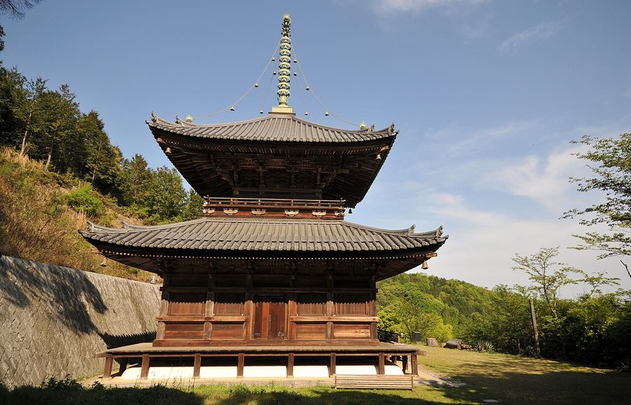切幡寺の大塔