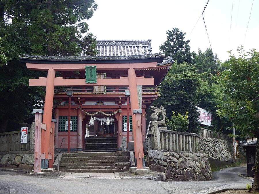 伊予稲荷神社の鳥居