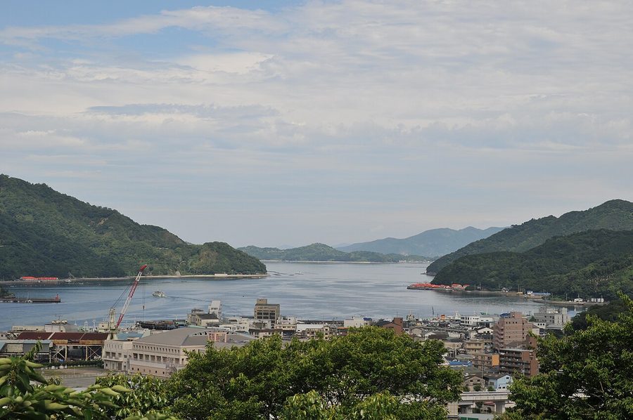 宇和島城から望む宇和島湾