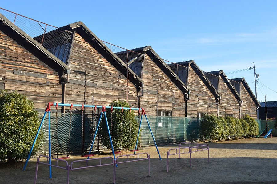 一宮市木曽川町にあるのこぎり屋根工場