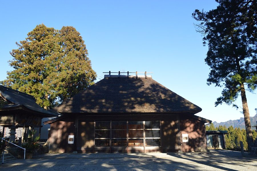 田峯観音の舞台