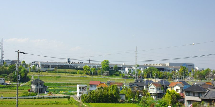 長草町付近の丘陵地の風景