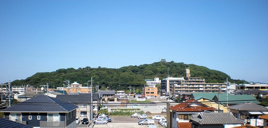 小牧山と周辺の市街地