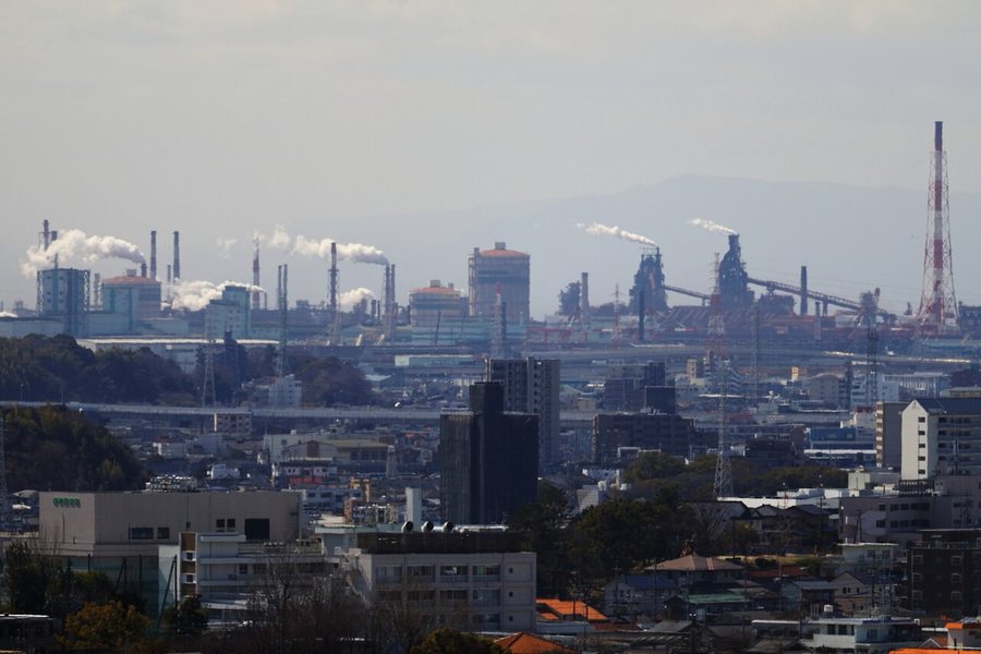 日本製鉄名古屋製鉄所を含む臨海工業地帯の遠景
