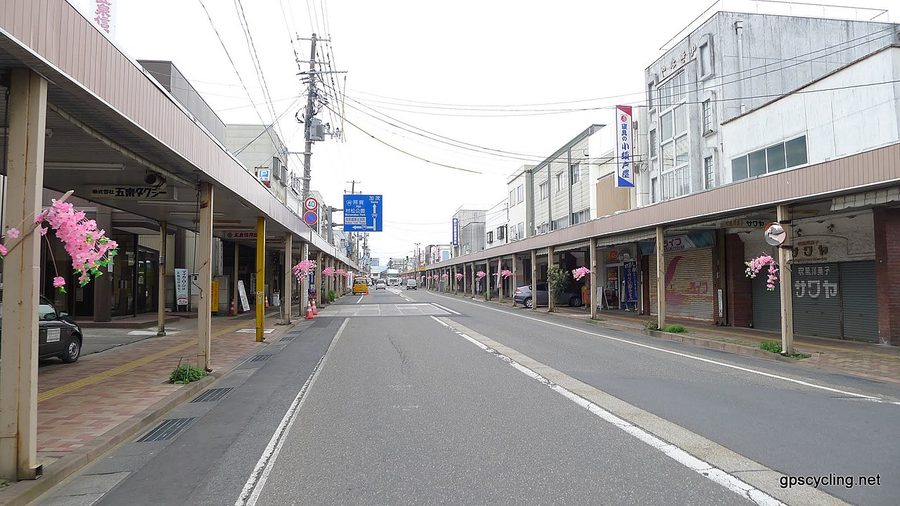 村松市街のアーケード商店街