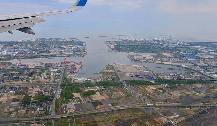 新潟東港の全景