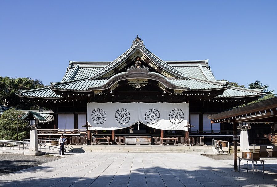 靖国神社の拝殿