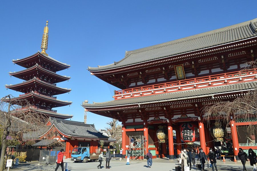 浅草寺の門と五重塔