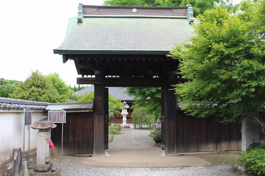 円通寺の山門