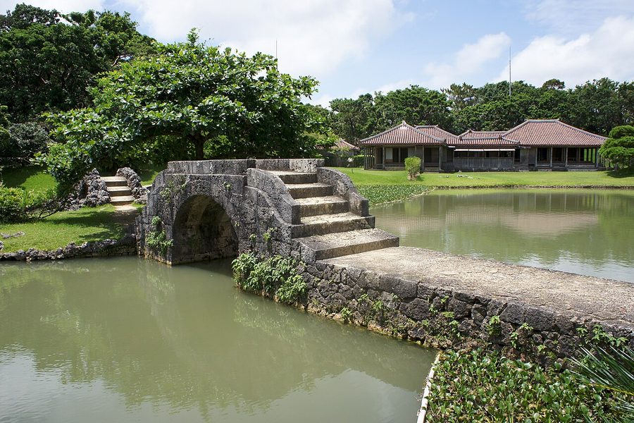 識名園