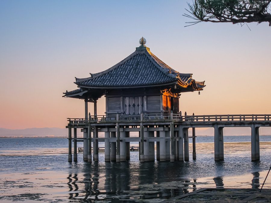 満月寺の浮御堂