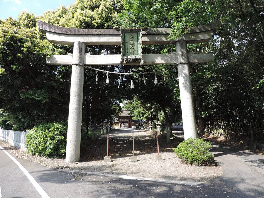豊満神社の鳥居