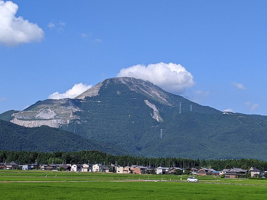 伊吹山