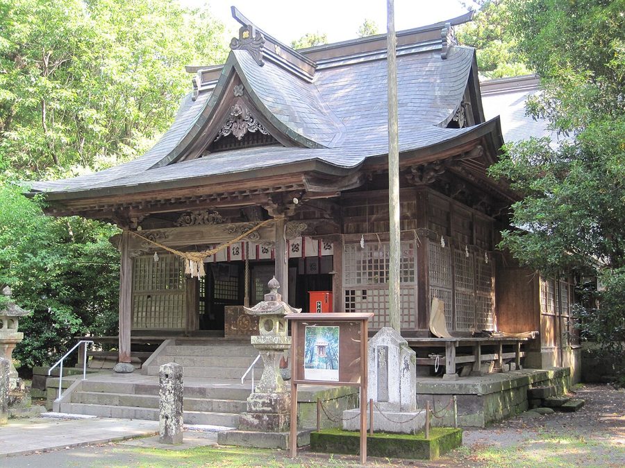 甲佐神社の本殿