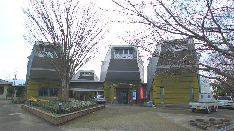 湯前まんが美術館の外観