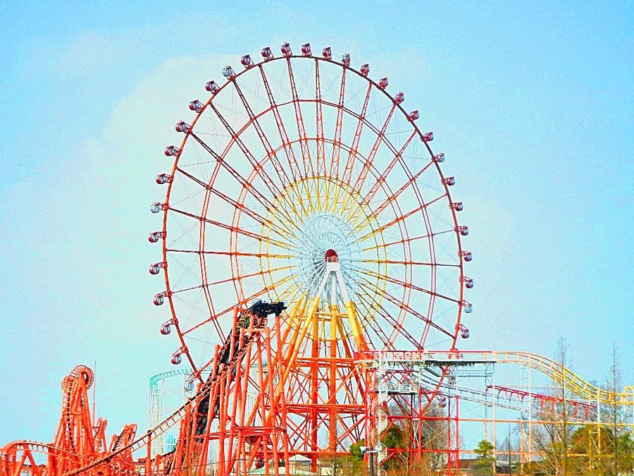 グリーンランドの大観覧車とジェットコースター