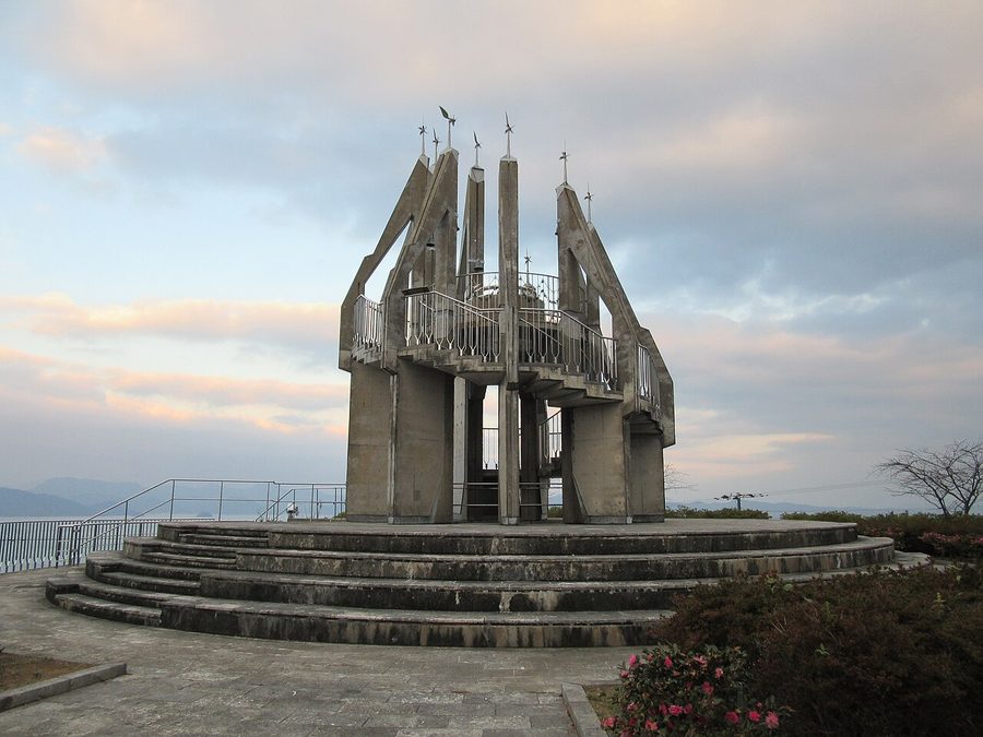 御立岬公園のシンボルタワー