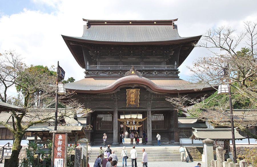 阿蘇神社の楼門