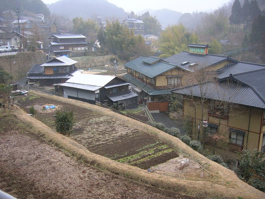 黒川温泉の温泉街を見下ろした風景