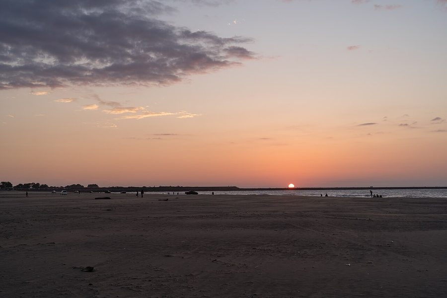 内灘町の海岸から見た夕景