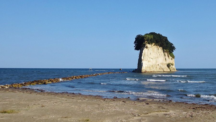 見附島（軍艦島）