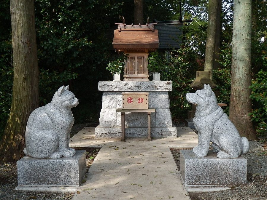 伊奴寝子社（座間神社境内）