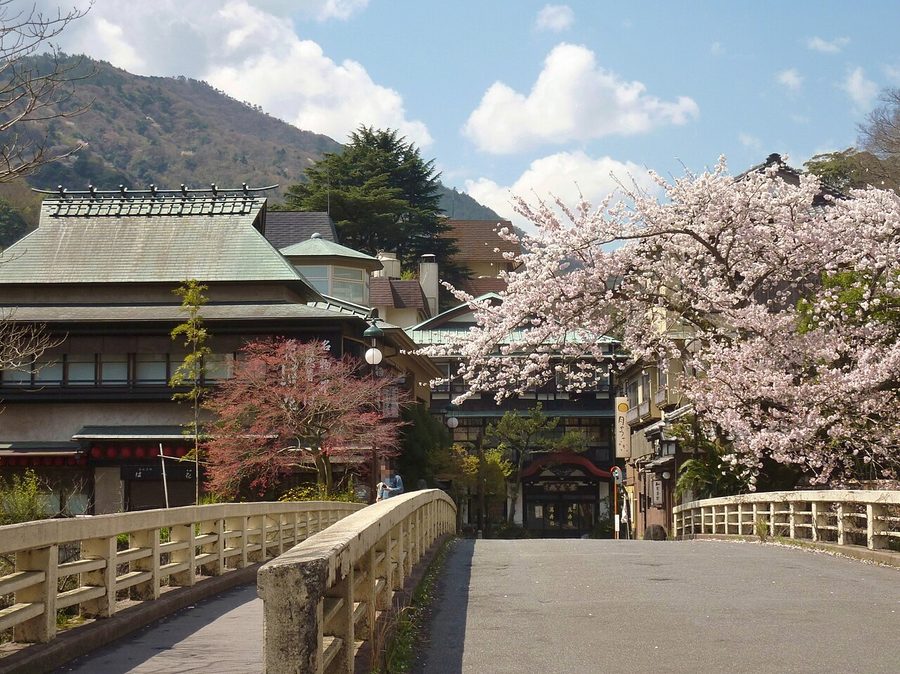 箱根湯本温泉の温泉街